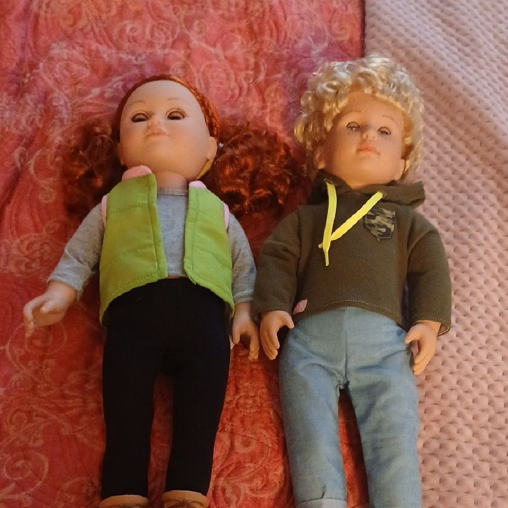 Kids Dolls Set with Green Vest and Brown Hair